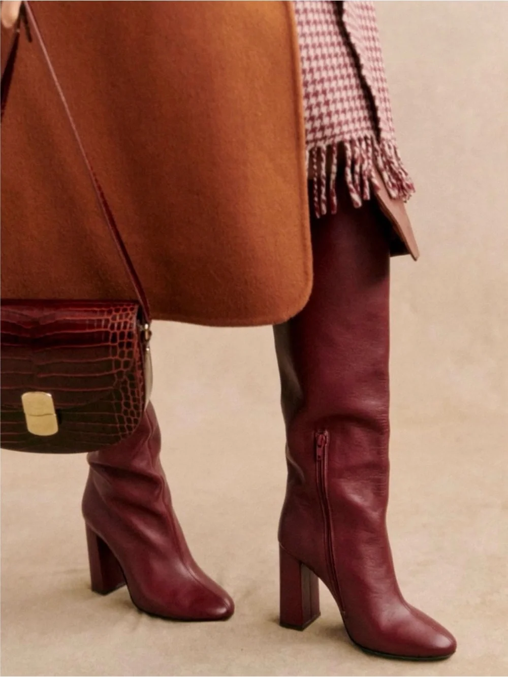 Sezane amandine boots in burgundy - Picture 3 of 9